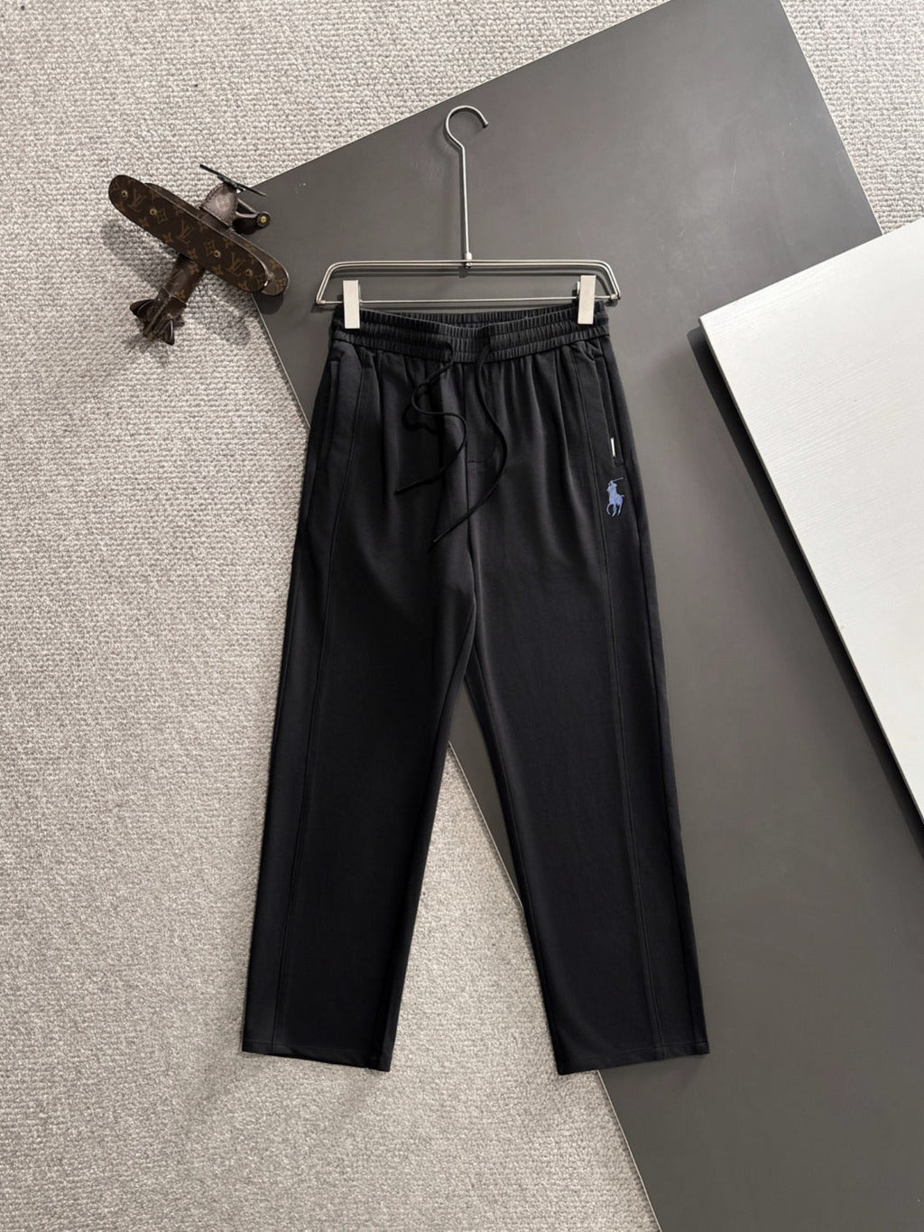 Ralph Lauren Men's Grey Drawstring Straight‑Leg Sweatpants