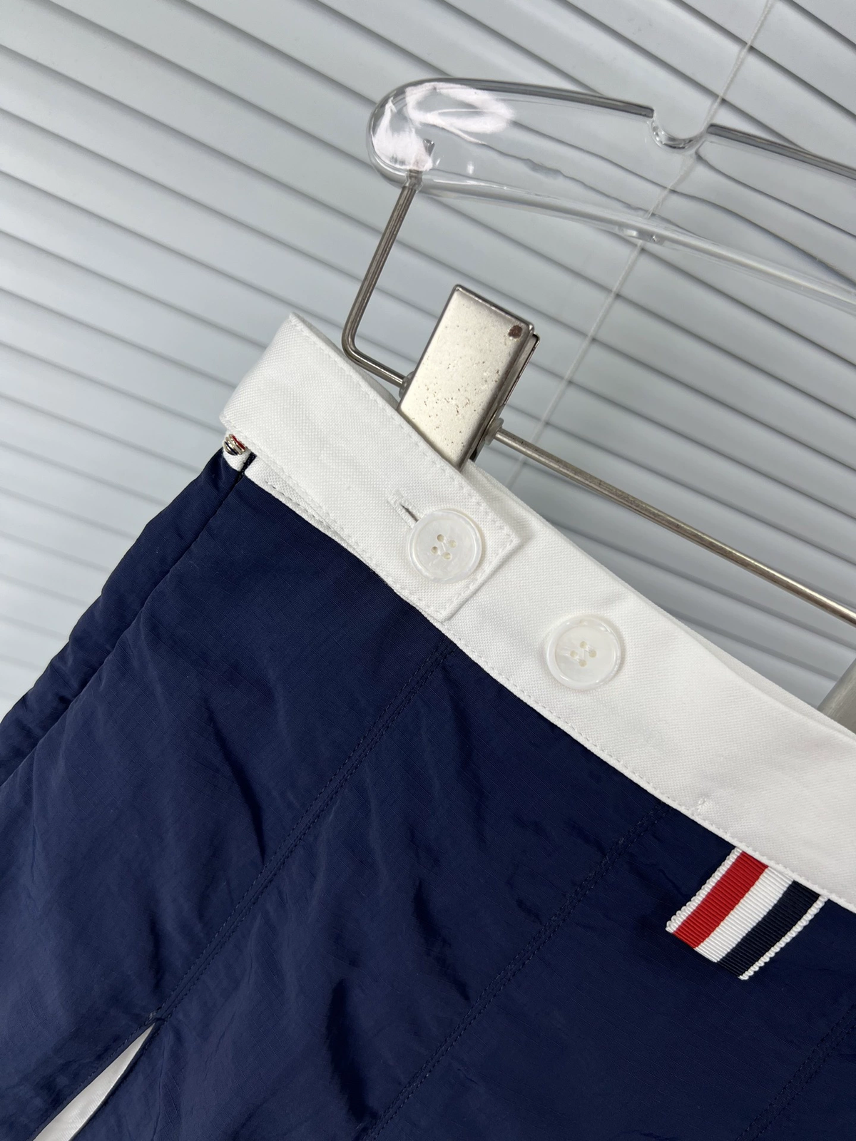 Women's Contrast Pleated Mini Skirt | Thom Browne